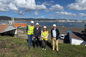 Forestal CFO Alberto López Pampín (far right) and Topsoe CCO Power-to-X, Sundus Cordeli